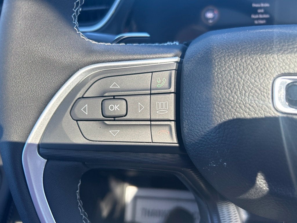 2027 Jeep Grand Cherokee Laredo X