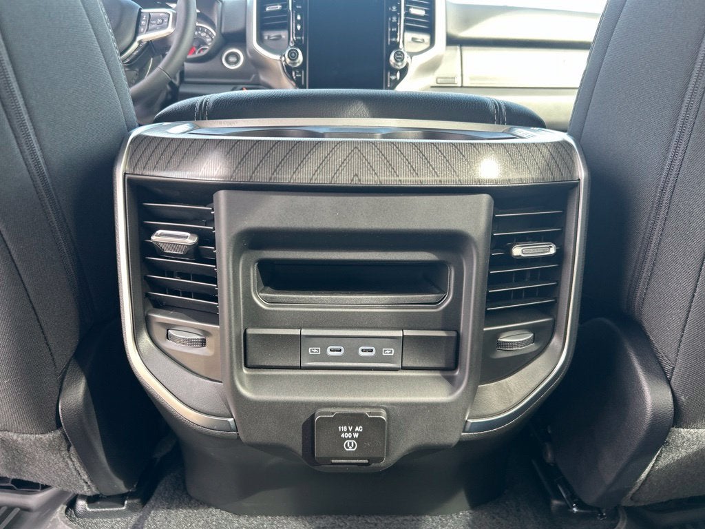 2027 RAM 1500 Big Horn/Lone Star