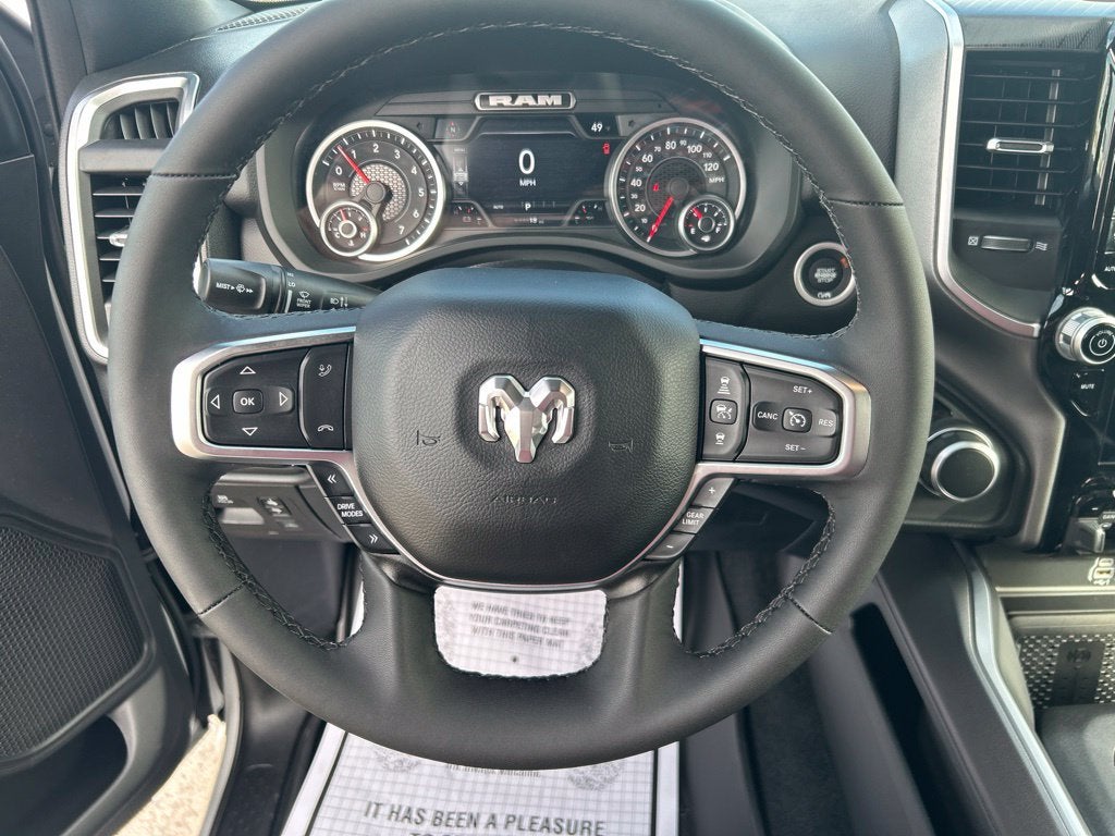 2027 RAM 1500 Big Horn/Lone Star
