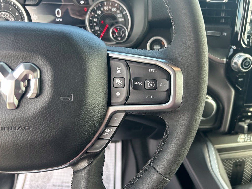 2027 RAM 1500 Big Horn/Lone Star
