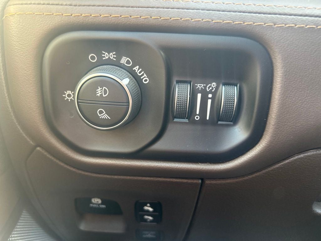 2025 RAM 1500 Limited