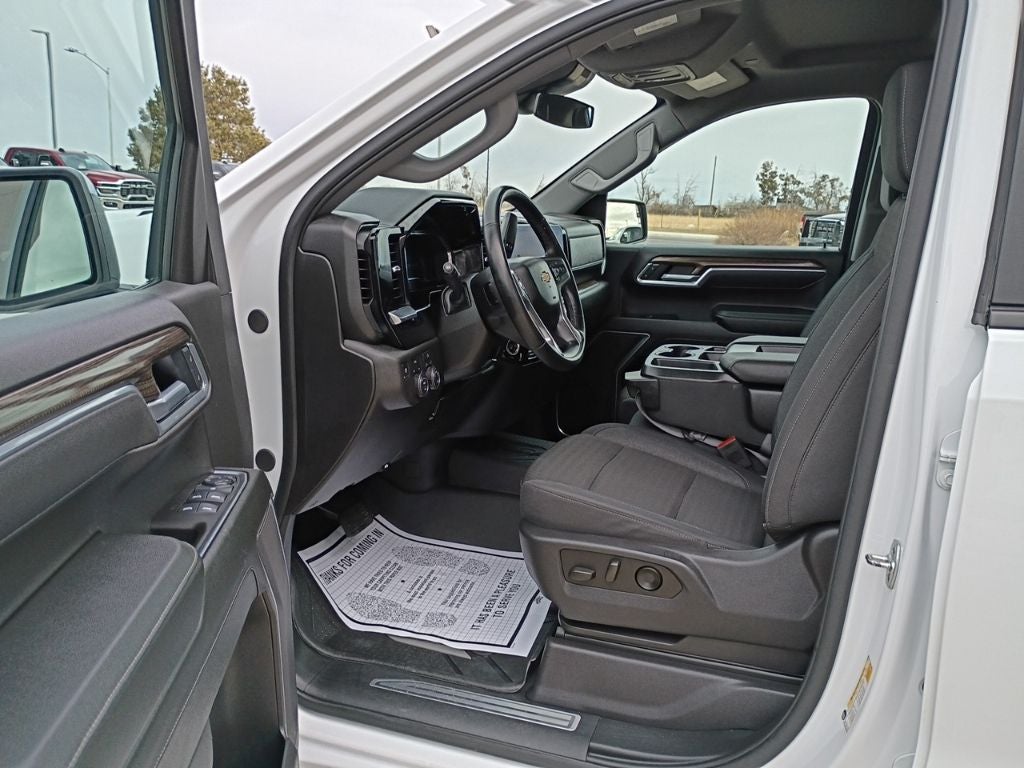 2025 Chevrolet Silverado 1500 LT LT1