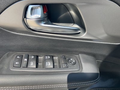 2025 Chrysler Voyager LX