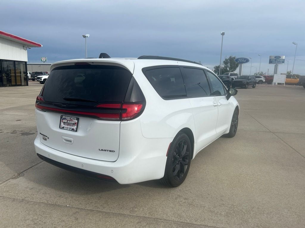 2025 Chrysler Pacifica Limited