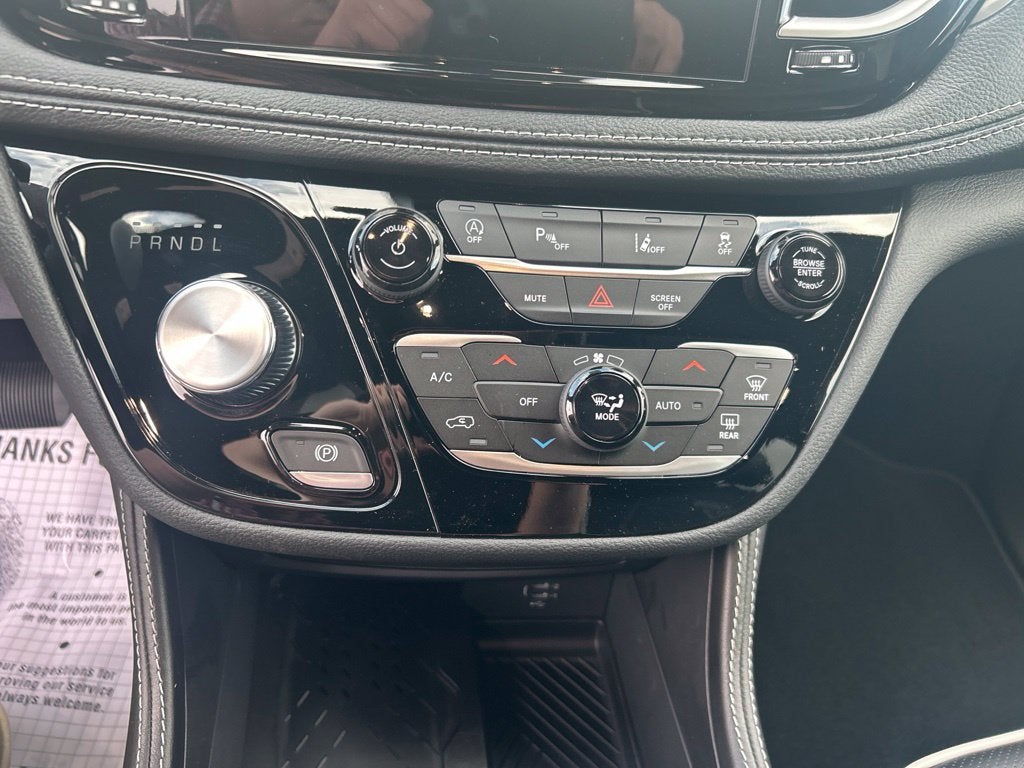 2027 Chrysler Pacifica Limited