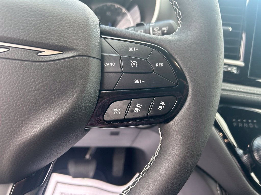 2027 Chrysler Pacifica Limited