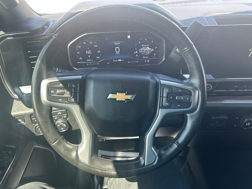 2025 Chevrolet Silverado 1500 LT LT1